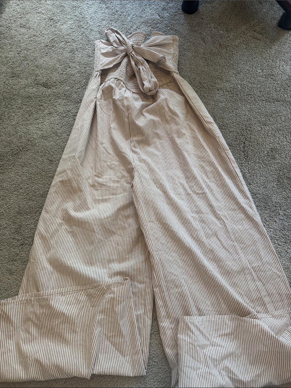 Cupshe Beige and White Striped Strapless Jumpsuit